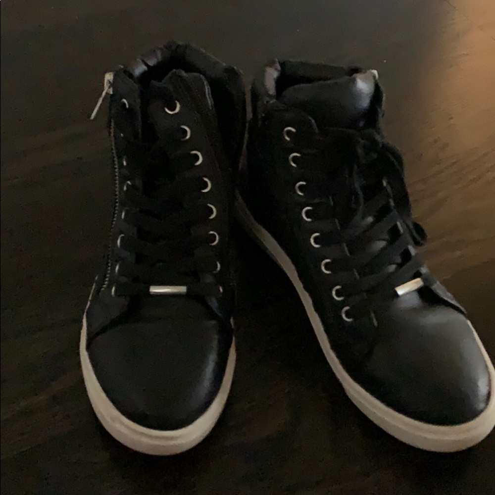 Steve Madden High top women’s shoes - Size 7.5